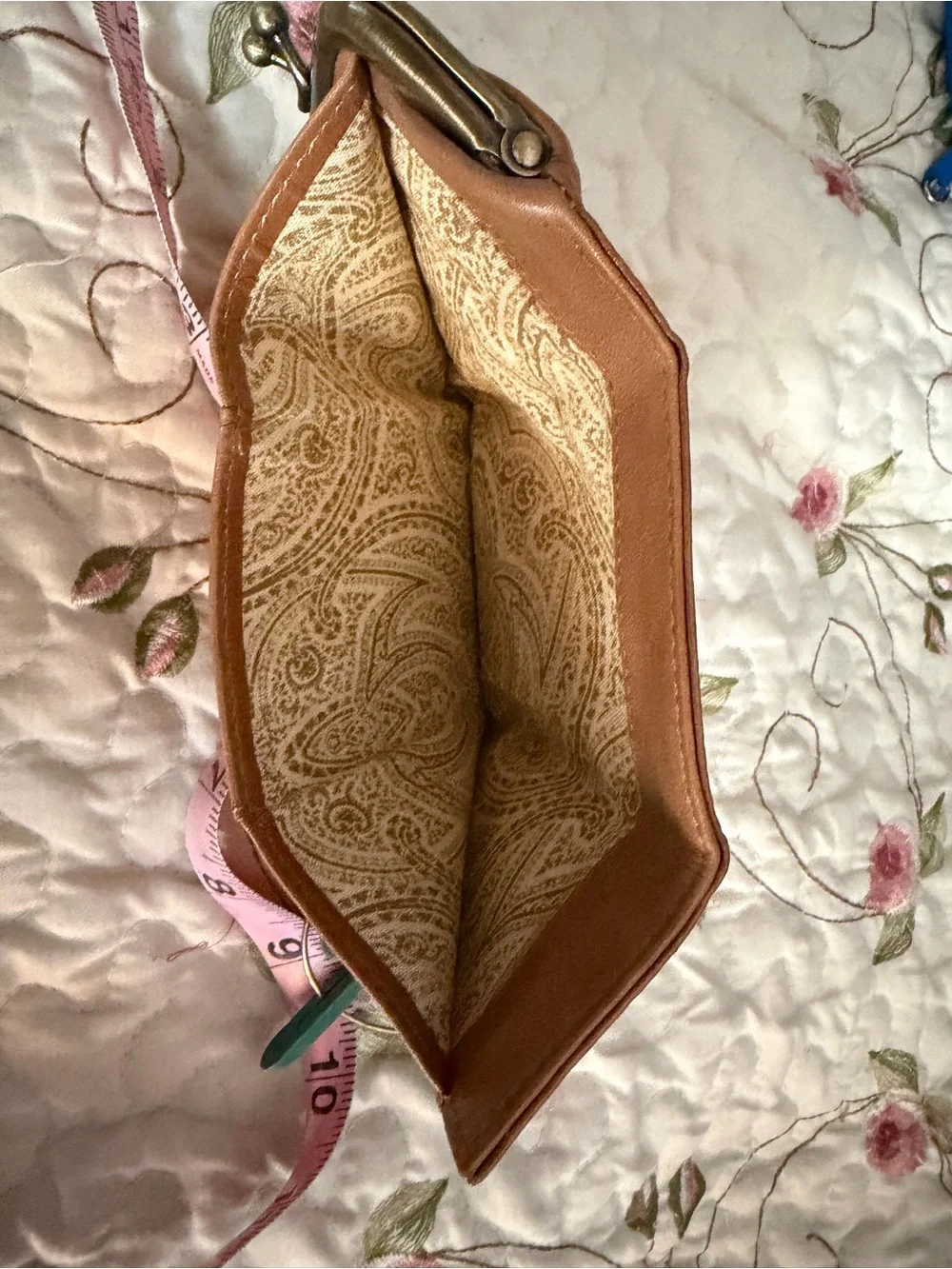 HOBO Tan Leather Kiss-Lock Coin Pouch with Patterned Lining